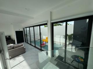 Brand new Luxury Pool Villa Seaview Rooftop - 7
