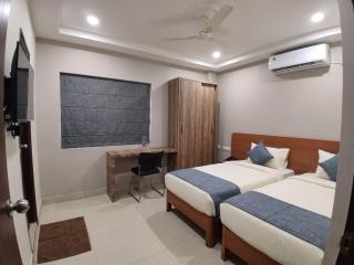 FabHotel Pearl Grove - 5