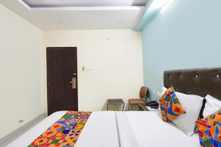 FabHotel L Grand - 4