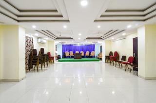 FabHotel L Grand - 2