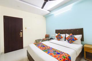 FabHotel L Grand - 7