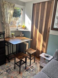 Cabin centrally Located in the Cornish Countryside - 9