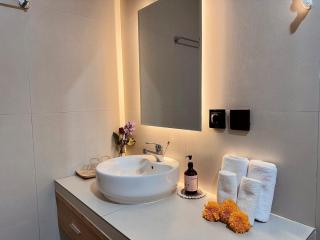 Villa Putu 5BR With Privat Pool - Kerobokan - 7