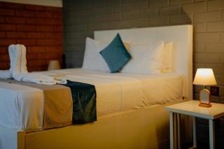 Riverston Royal Cabin - 9