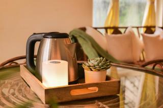 Alaya Bhowali -A Brand Of Shivaneel Hospitality - 5 km from Kainchi Dham - 4