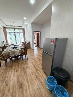AYAAN Nova GAMING HUB at Kea Farm with Netflix and Steam Boat Dinner Set - 1