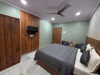 FabHotels Zyvora Haven - 7