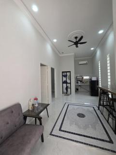 Impiana Haura Homestay - 1