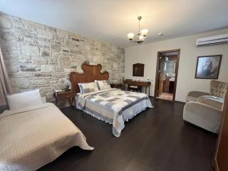 Griffon Hotel - 7