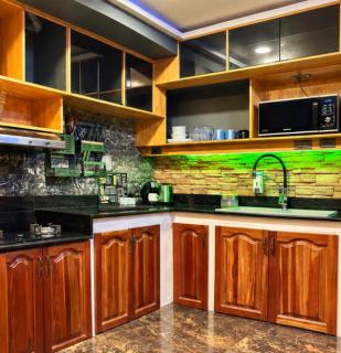 4-Minute Airport Family Suites - Pusok - 7