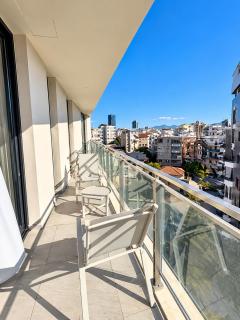 OSLO at Golden Tower Modern 2BR Apartment - 7
