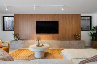 Luxury 3BR Home by the Brisbane River - 3
