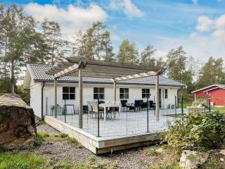 6 person holiday home in FIGEHOLM - 8