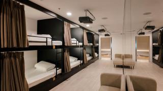 Metrolux City Contemporary Hotel - 8