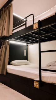 Metrolux City Contemporary Hotel - 4
