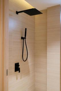 Metrolux City Contemporary Hotel - 3