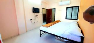 Shri Radha Govind Bhakt Niwas and Hotel - 1