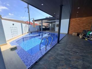 10 pax Acacia Staycation Corner Lot House - 2