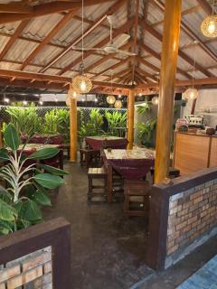Camellia Hotel & Restaurant Mirissa - 2