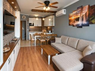 Belvedere DeLuxe Apartment Н70 Mountain View - 4
