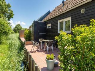 Holiday Home in Zeeland with Romantic Terrace - 3