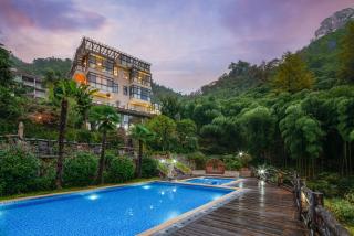 Cloud Stream Valley Hotel - 1