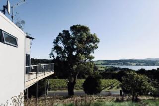River Views Queen Bed & Wine Country - 4