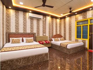 Ram Nagri Ayodhya Heritage Retreat - Hotel OM NAMO SHREE Near Shri Ram Janmabhoomi, Hanuman Garhi & Ram Ki Paidi Premium AC Rooms With Free Wi-Fi & Family Stay - 2