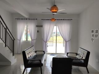 D'Rizal Anita Homestay Jasin - 0