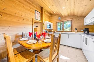 Cozy Chalet with Private Parking Sleeps 7 - 2