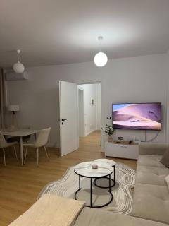 Aura Apartment Lezhe - 8
