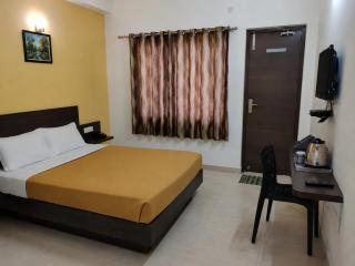 Hotel Vibrant Candolim Beach - 4