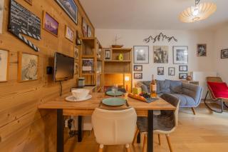 White Pearl B12 Cosy Chamonix Base for 2 - Happy Rentals - 6