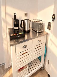 1,5 Zimmer Apartment in S-Bahn Nähe, 35 qm, max 4 Pers, zentral, private Terasse, Internet 250 MBit - 3