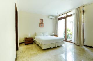 Versatile House With Beautiful Garden Beyond - 1