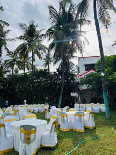 Meenakshi Holiday Resort - 8