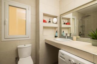 Liberty by halu! - Spacious 3BD in Thessaloniki Center - 2