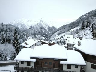 Comfortable home on the slopes, with a view and a ski room -  - 6