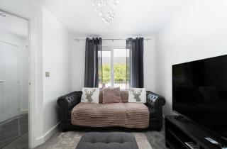 Sheffield Boutique 4-Bed Home - 5