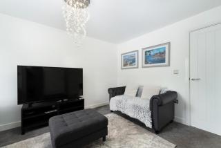 Waverley 3-Bed Springfields House - 3