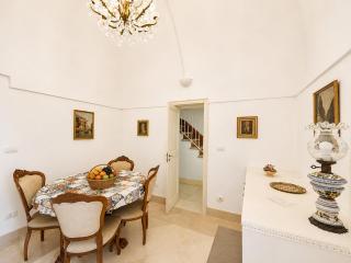 GuestHost - Lioy Suite with Terrace - 4