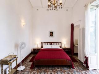 GuestHost - Lioy Suite with Terrace - 8