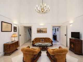 GuestHost - Lioy Suite with Terrace - 5