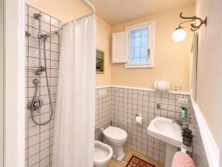 GuestHost - Lioy Suite with Terrace - 7