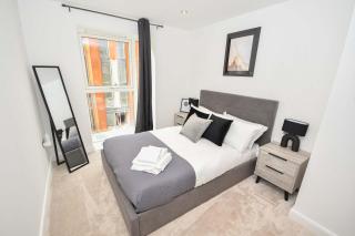 Modern & Spacious 1 Bedroom Leeds Apartment - 8