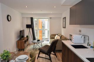 Modern & Spacious 1 Bedroom Leeds Apartment - 4