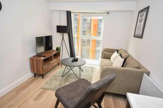 Modern & Spacious 1 Bedroom Leeds Apartment - 1