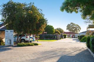 Glengowrie Retreat, Near Beach, Airport & CBD - 3