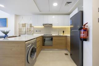 Bloomfields 2BR in Radiant Boulevard - Reem - 9