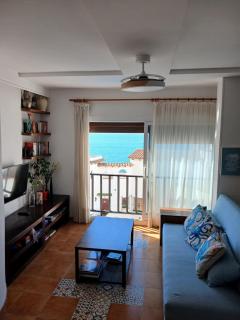 Charming 2BR Apartment On The Cliffs with sea views - 9